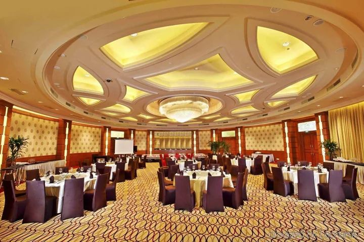 Чунцин: Отель Palace Hotels (Chongqing Nanbin Road Holy Land Hot Spring Branch)