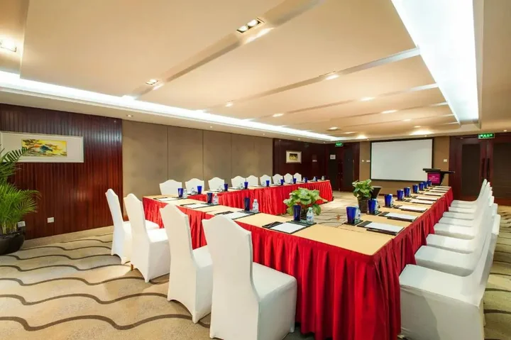 Пекин: Crowne Plaza Beijing Zhongguancun by IHG