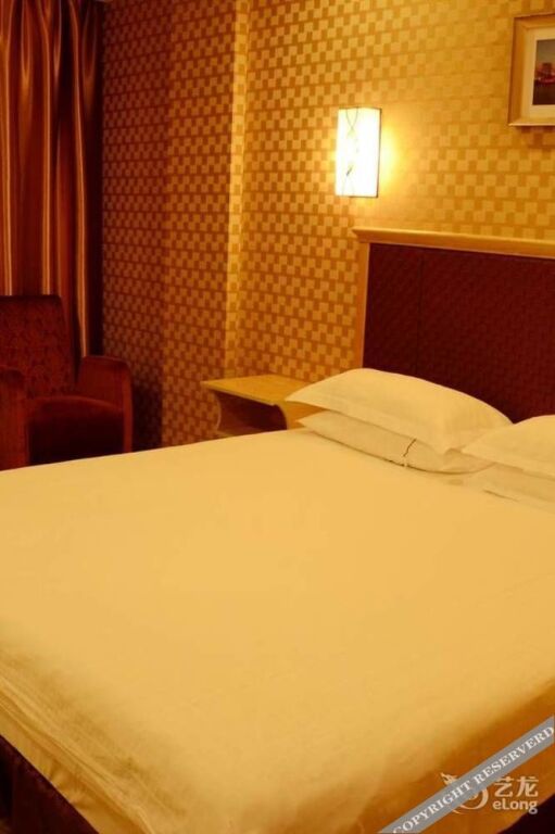 Иу: Omeiga Business Hotel