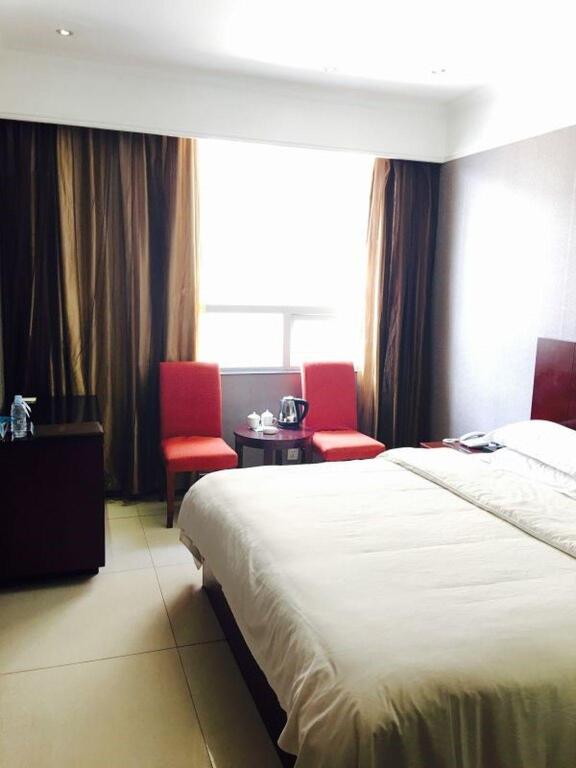 Чжухай: Zhuhai Golden Fortune Hotel
