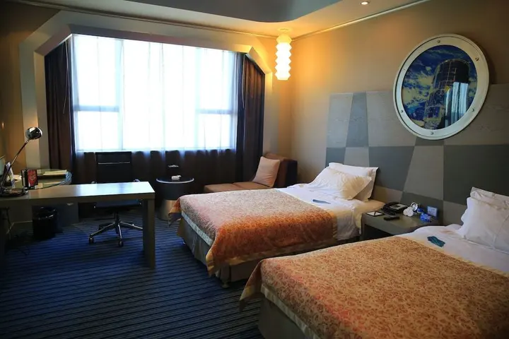 Лоян: Yaxiang Jinling Palace