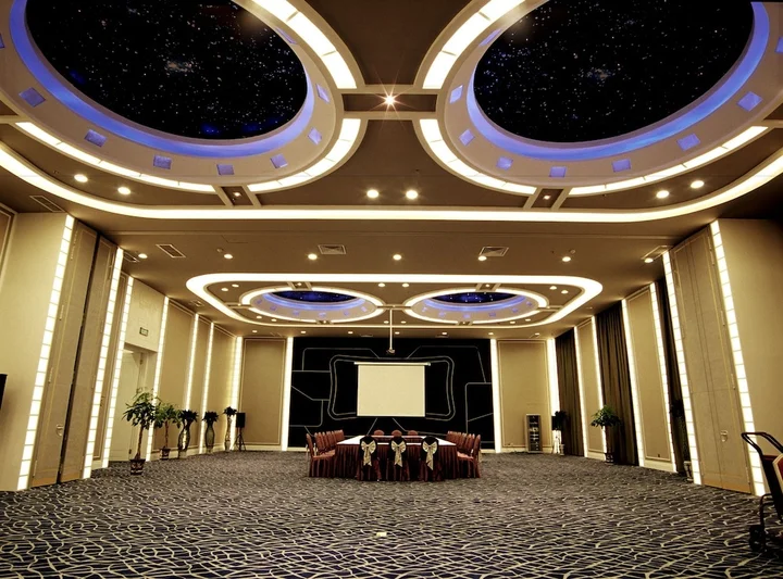 Лоян: Yaxiang Jinling Palace