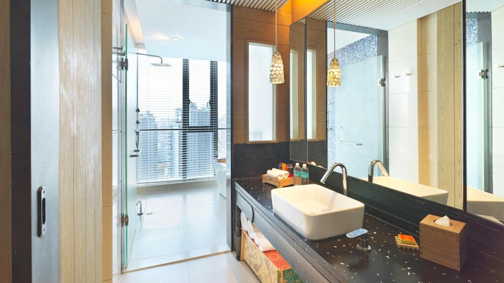 Шанхай: Hotel Indigo Shanghai on The Bund by IHG
