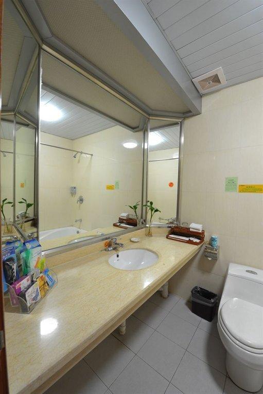 Наньнин: Nanning Zelin Hotel