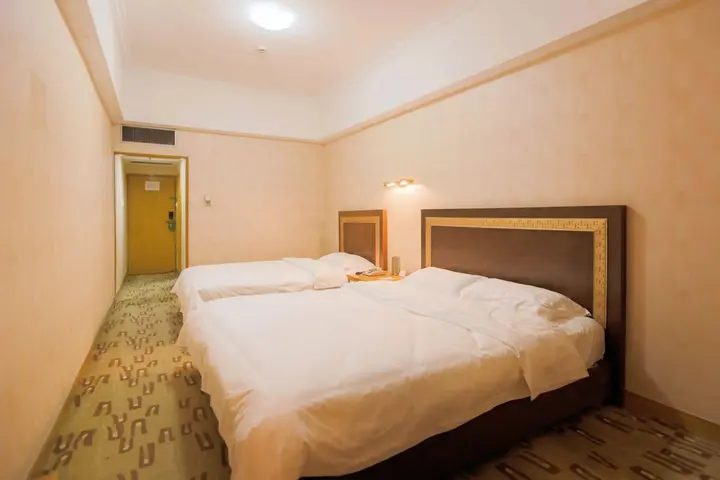 Далянь: Sun Moon Lake Hotel Dalian