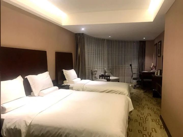 Далянь: Sun Moon Lake Hotel Dalian
