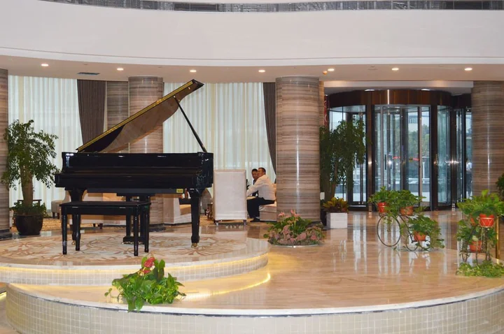 Шанхай: Noble Center Hotel