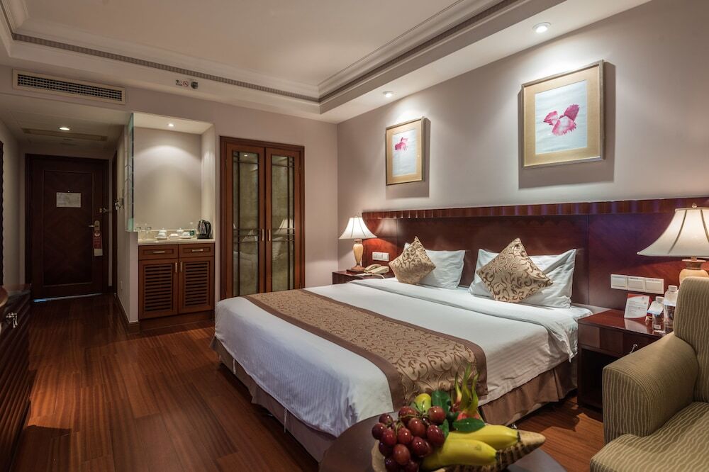 Санья: Sanya Baohong Hotel
