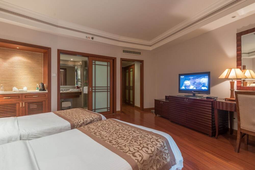 Санья: Sanya Baohong Hotel