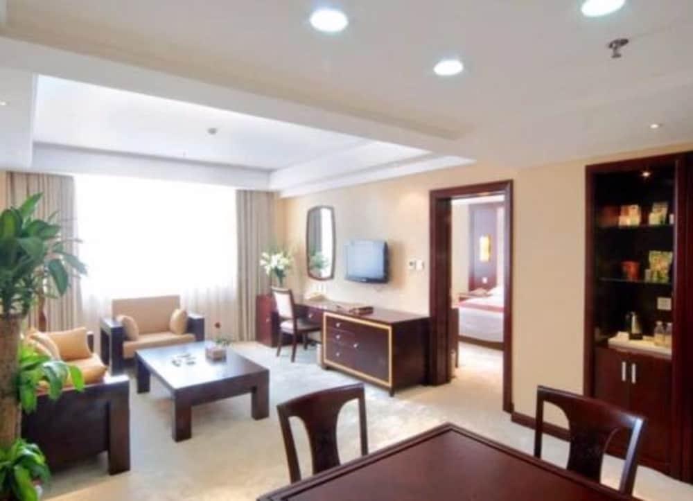 Шэньян: Shenyang Civil Aviation Hotel