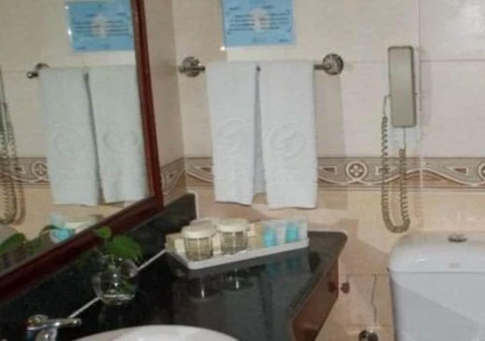 Шэньян: Shenyang Civil Aviation Hotel