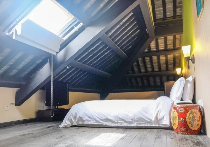 Шанхай: B LaVii House