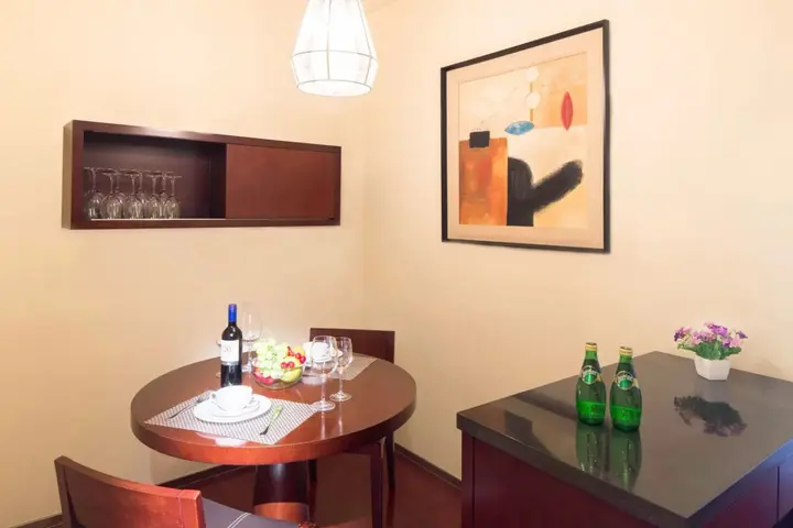 Пекин: Oak Chateau Beijing