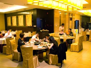 Фошань: Juntao International Hotel and Apartments