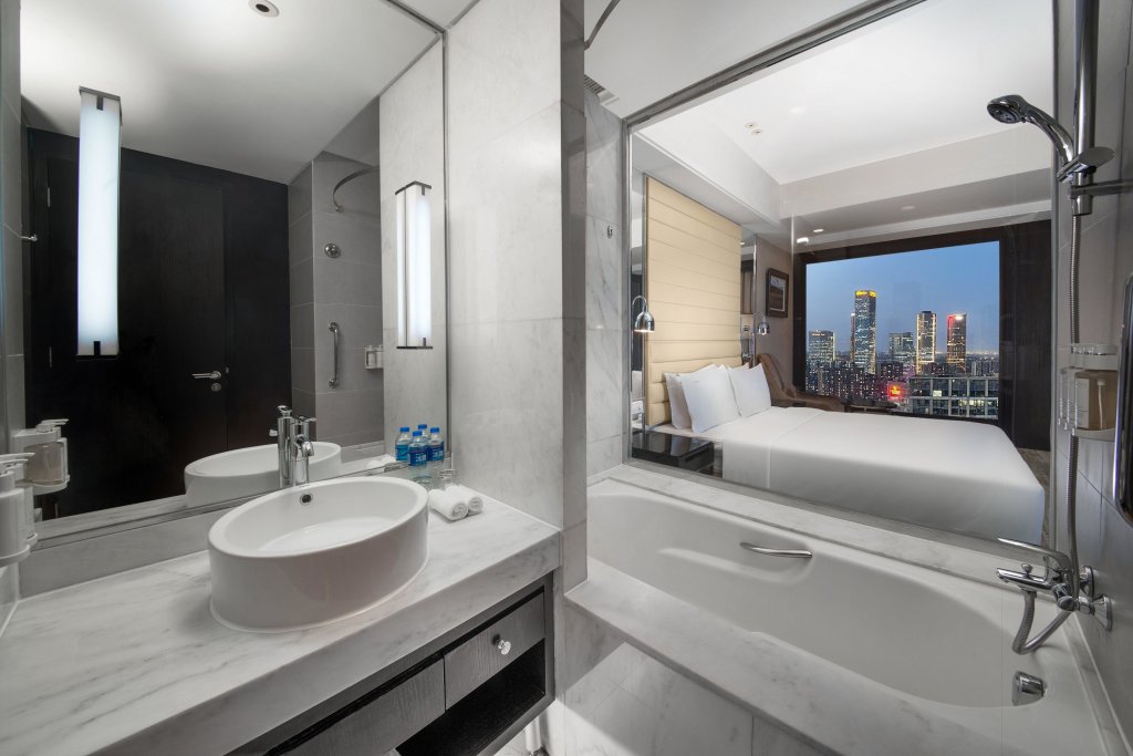 Пекин: Holiday Inn Beijing Focus Square by IHG