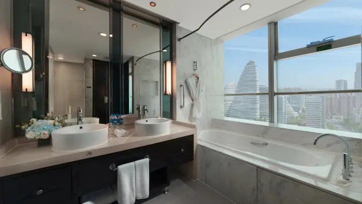 Пекин: Holiday Inn Beijing Focus Square by IHG