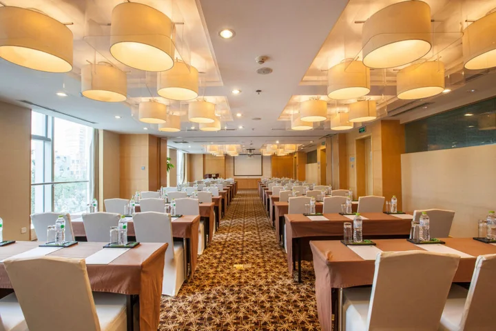 Пекин: Holiday Inn Beijing Focus Square by IHG