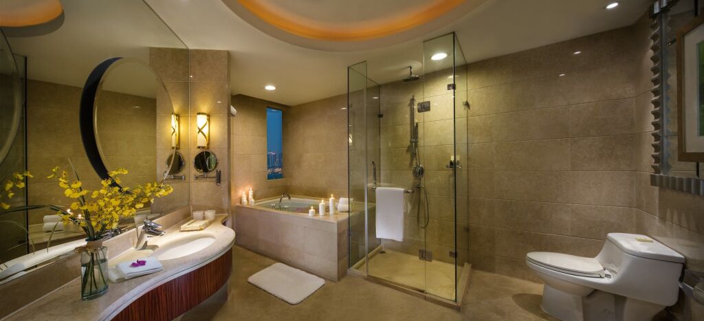 Шанхай: Guangdong Hotel Shanghai