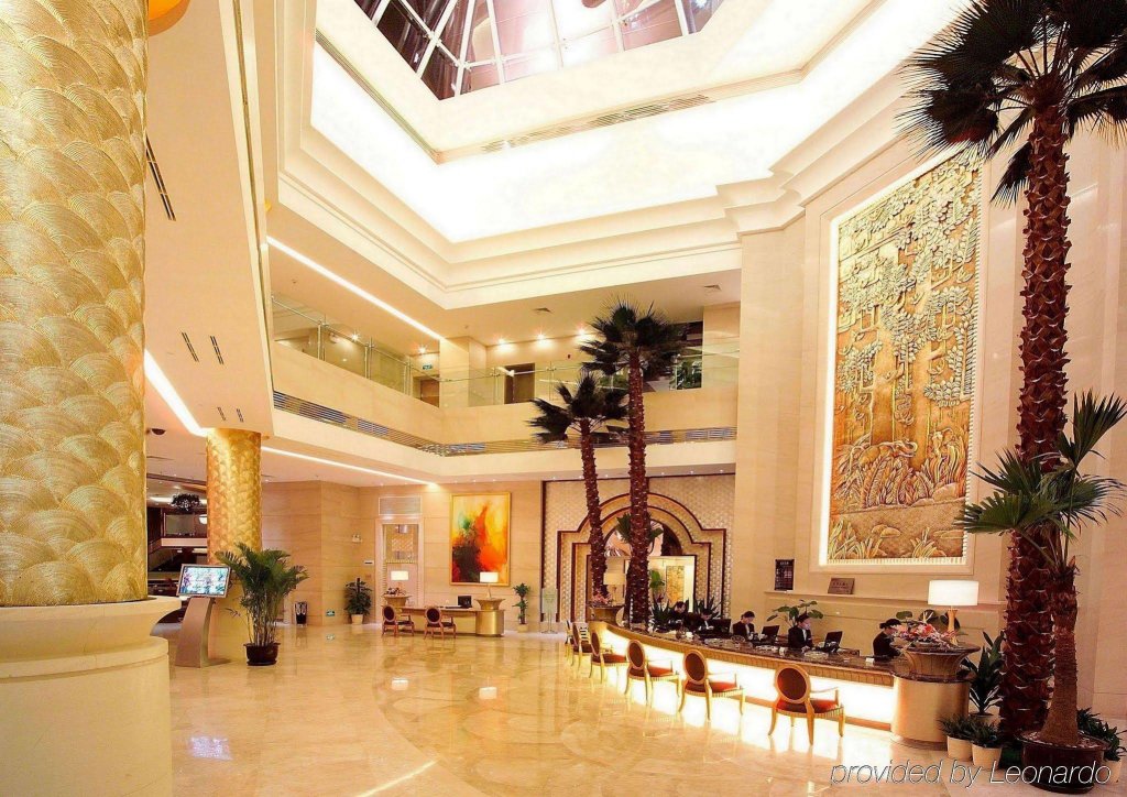 Шанхай: Guangdong Hotel Shanghai