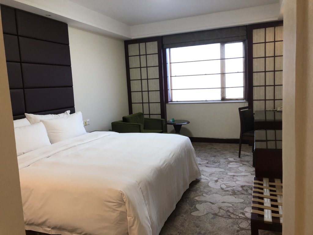 Шанхай: Guangdong Hotel Shanghai