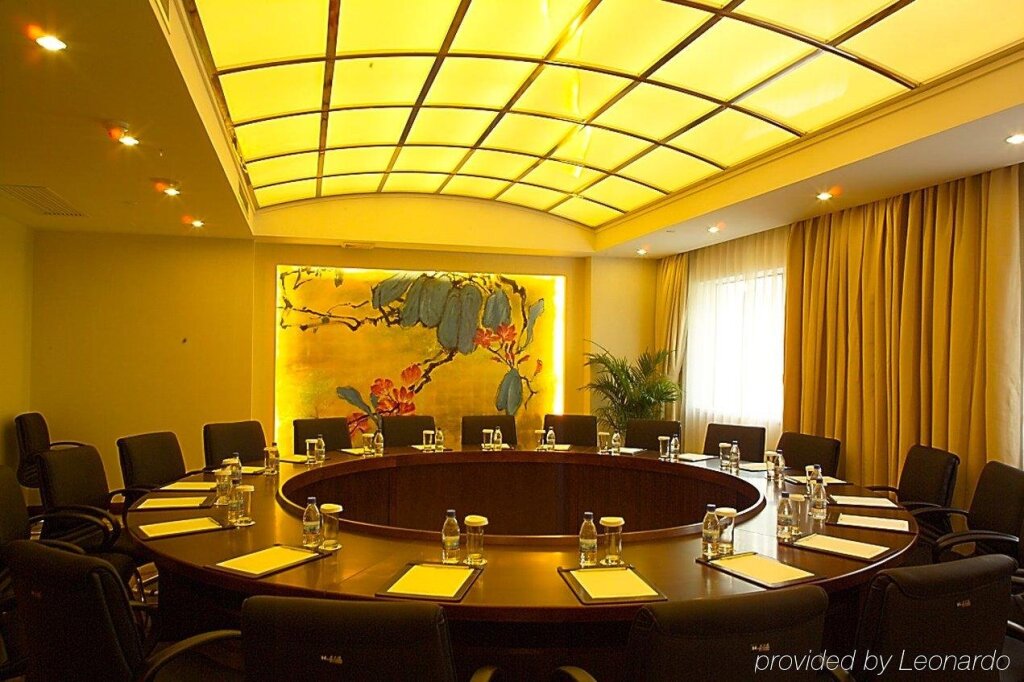Шанхай: Guangdong Hotel Shanghai