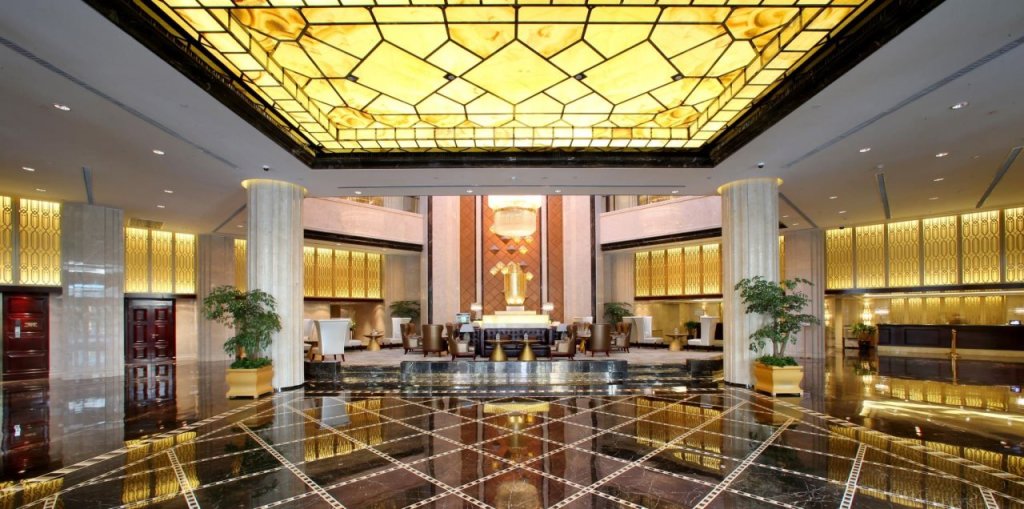 Шанхай: Guangdong Hotel Shanghai