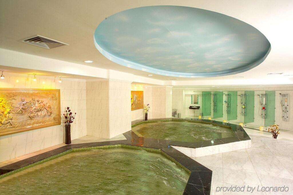 Шанхай: Guangdong Hotel Shanghai