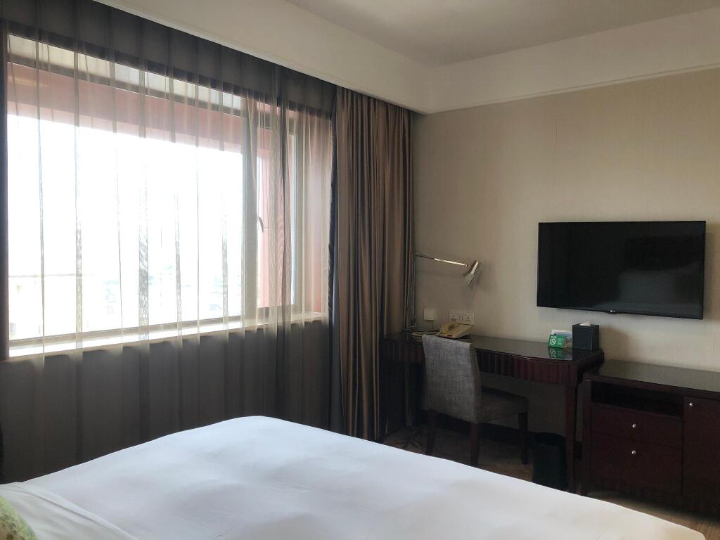 Шанхай: Guangdong Hotel Shanghai