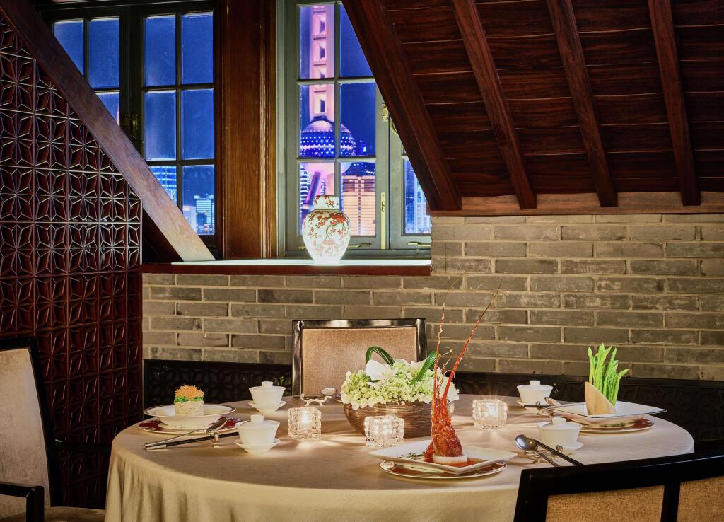 Шанхай: Waldorf Astoria Shanghai on the Bund