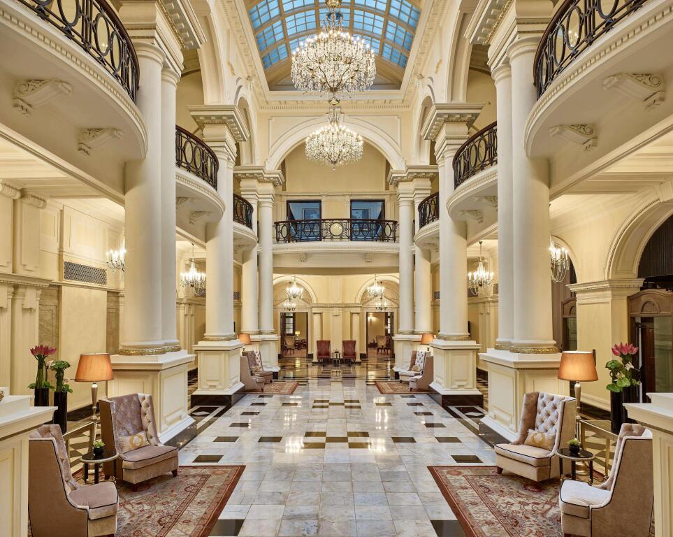 Шанхай: Waldorf Astoria Shanghai on the Bund