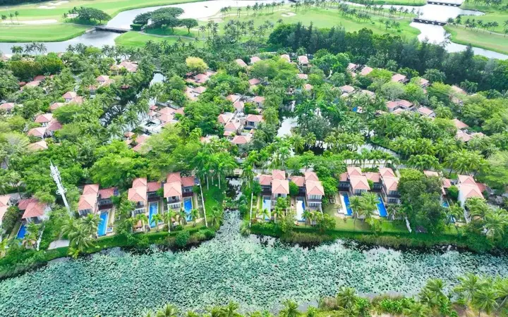 Санья: Grand Metropark Villa Resort Sanya Yalong Bay