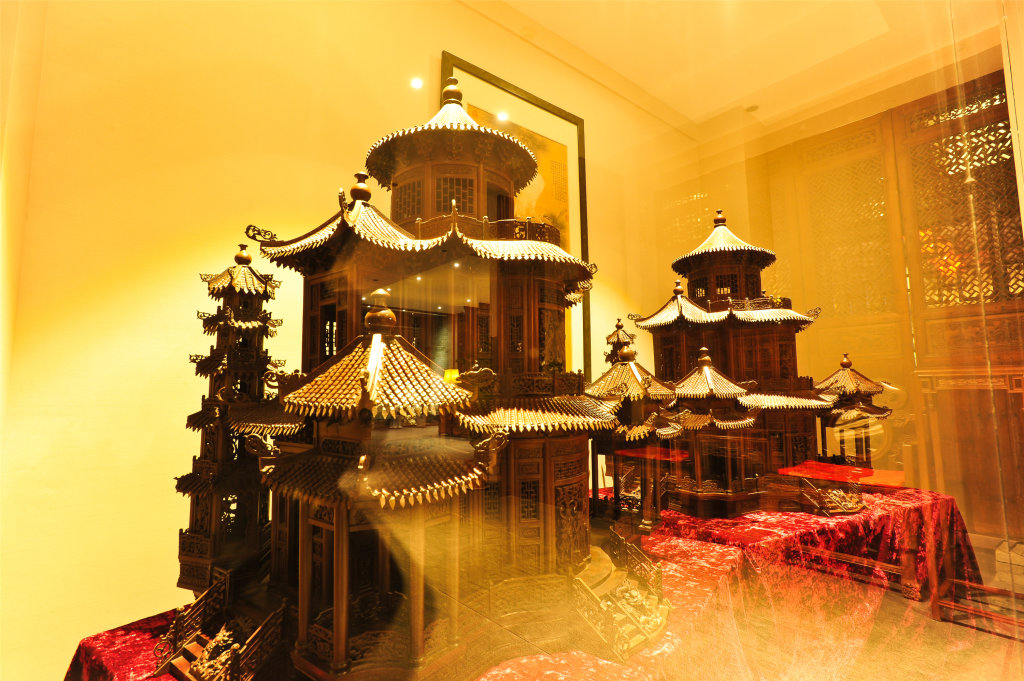 carousel image 1