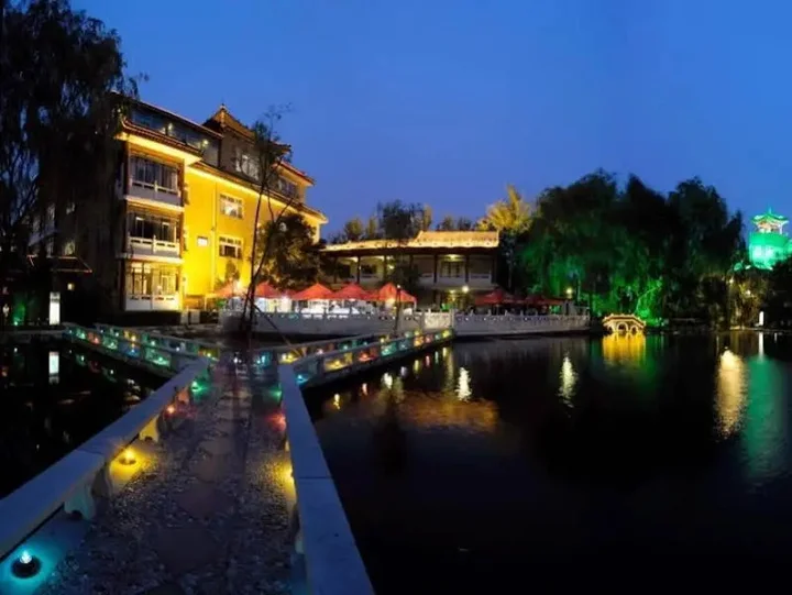 Пекин: Beijing Sichuan Wuliangye Longzhaoshu Hotel