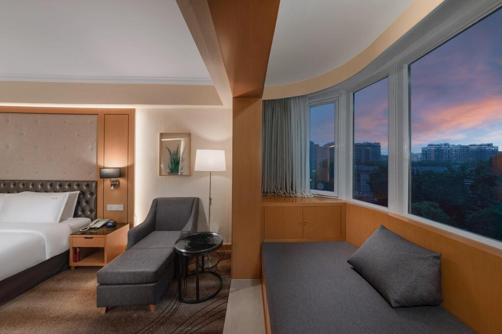 Пекин: Holiday Inn Beijing Chang An West by IHG