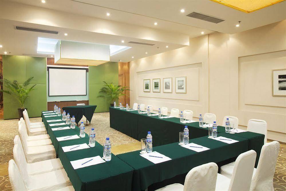 Суйфэньхэ: Holiday Inn Suifenhe