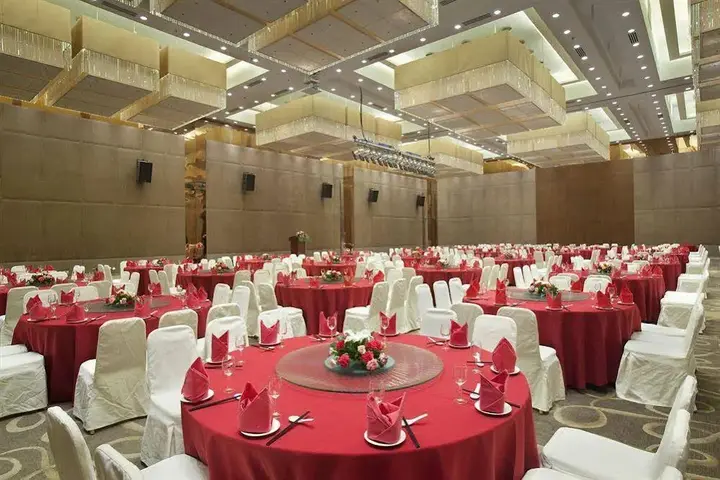 Суйфэньхэ: Holiday Inn Suifenhe