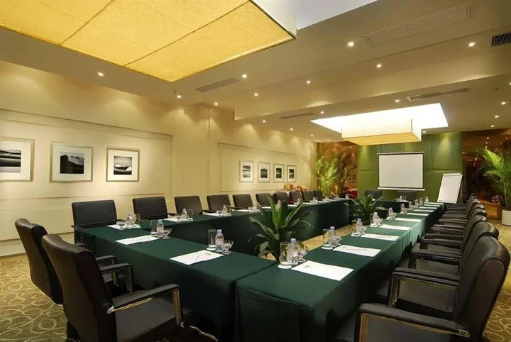 Суйфэньхэ: Holiday Inn Suifenhe