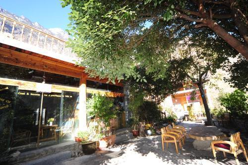 Шангри-Ла: Sean Spring Guesthouse