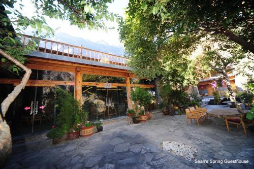 Шангри-Ла: Sean Spring Guesthouse