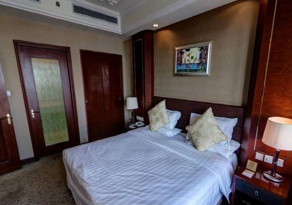 Пекин: Yuyang (River View) Hotel