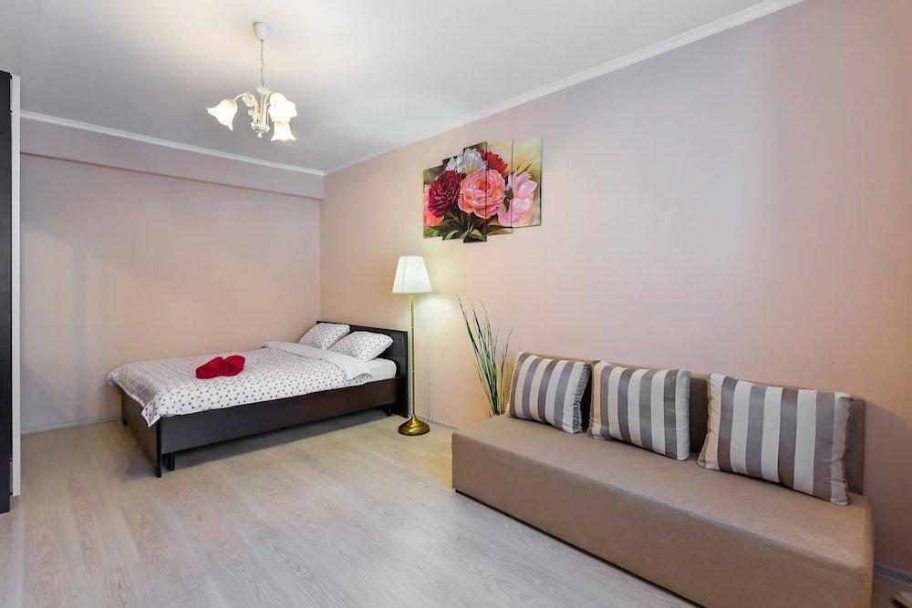 Москва: Apartment on Komsomolsky Prospekt 34