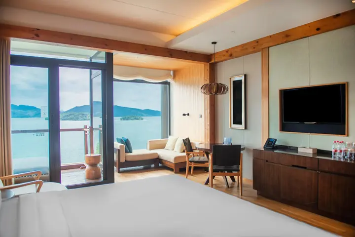 Ханчжоу: InterContinental One Thousand Island Lake Resort by IHG