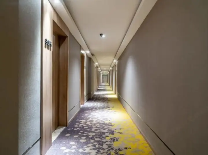Сямынь: Youth Sunshine S Hotel (Xiamen SM Plaza Songbai Rainbow)