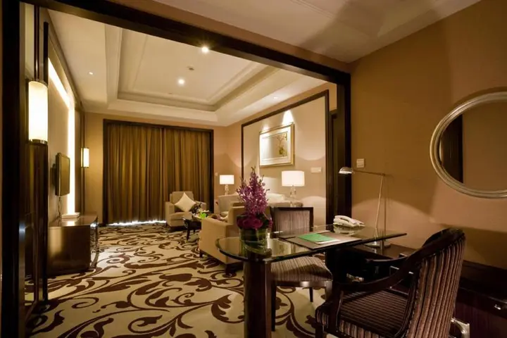 Шаоксинг: Howard Johnson Tongfang Plaza Zhuji