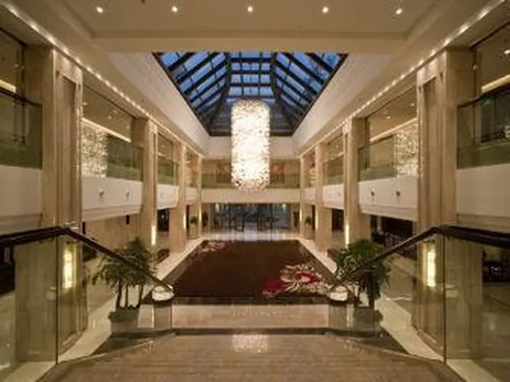 Шаоксинг: Howard Johnson Tongfang Plaza Zhuji