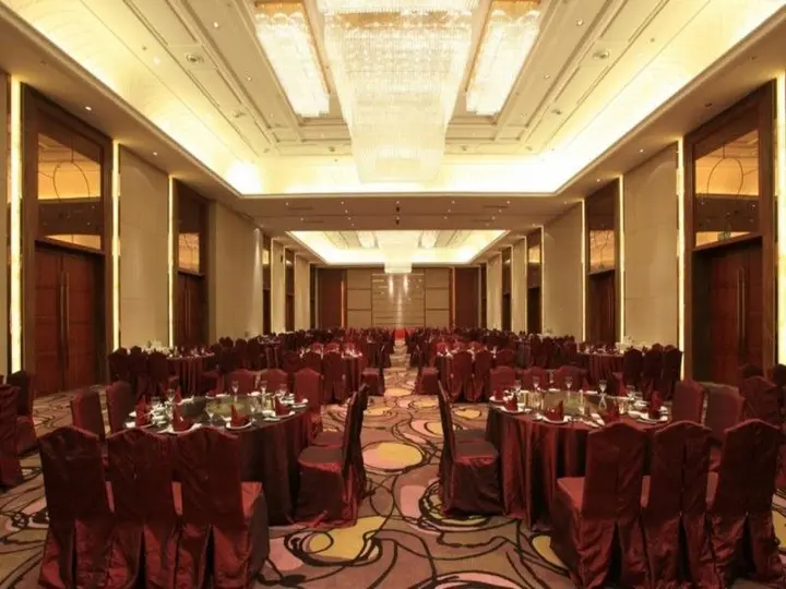 Шаоксинг: Howard Johnson Tongfang Plaza Zhuji