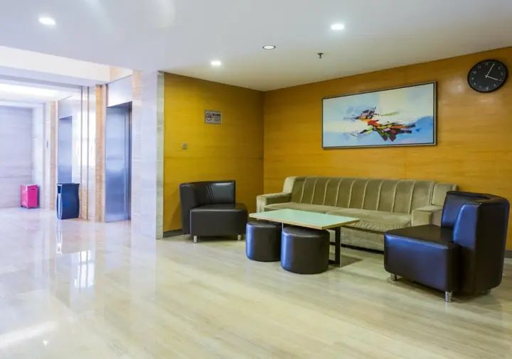Шэньчжэнь: Ramada Plaza Shenzhen North