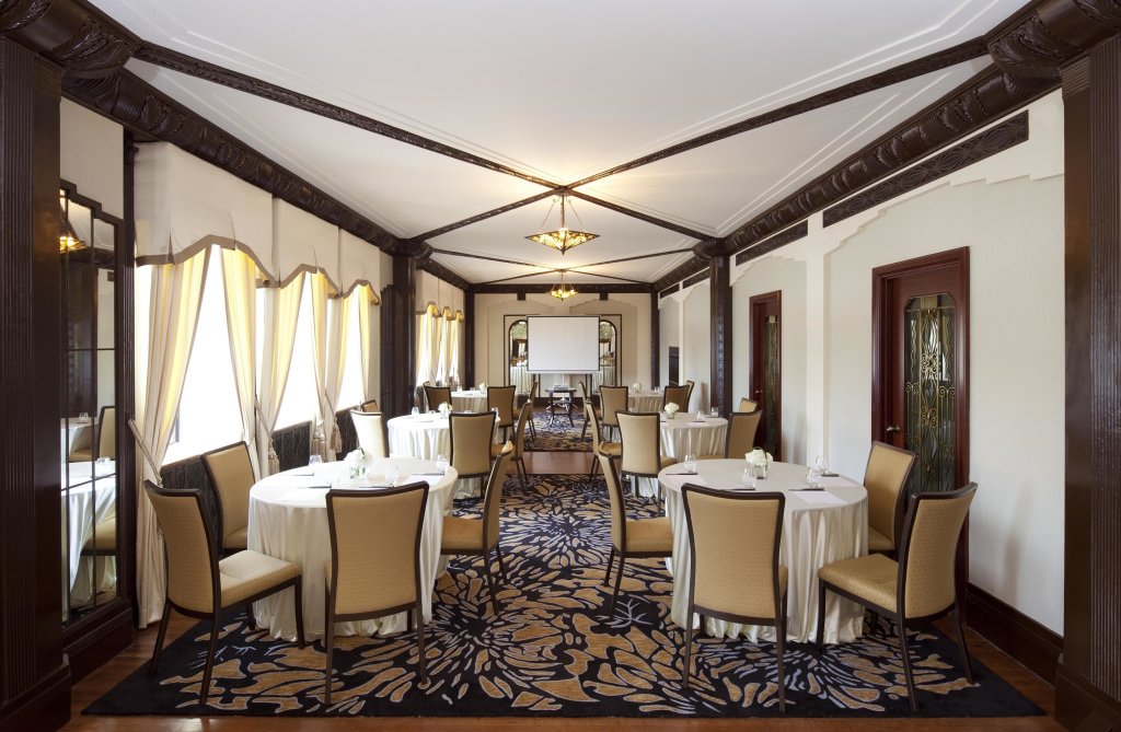Шанхай: Fairmont Peace Hotel