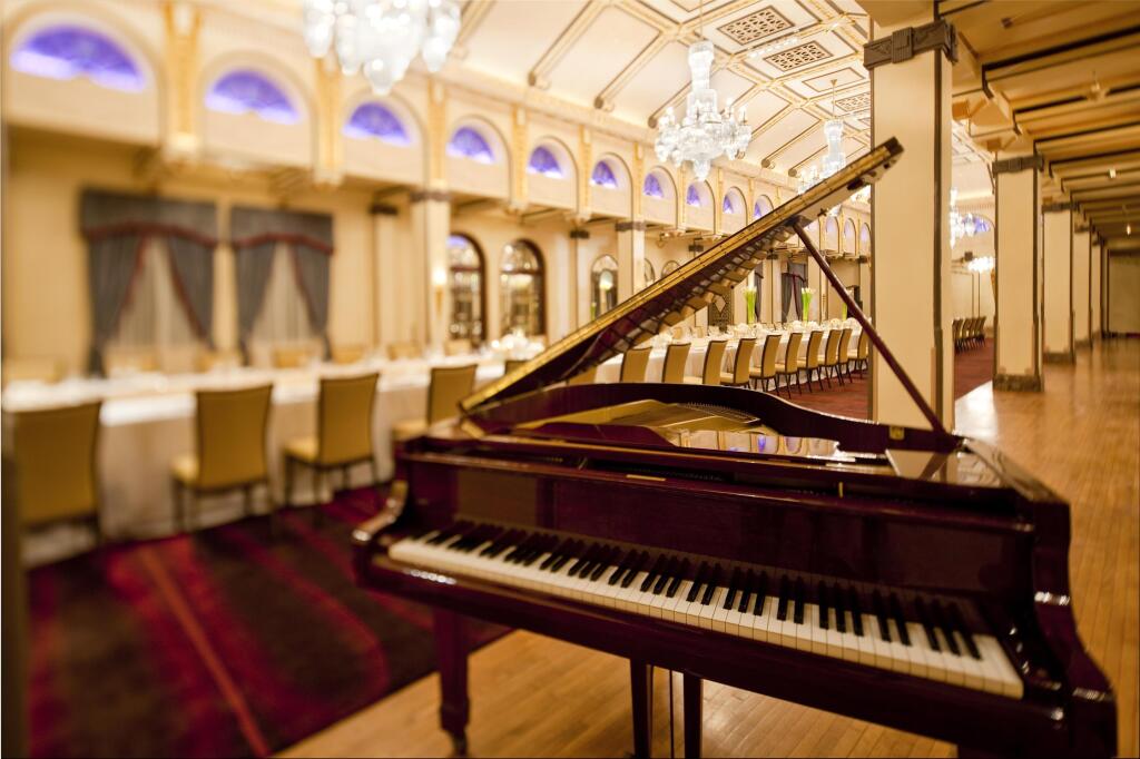 Шанхай: Fairmont Peace Hotel