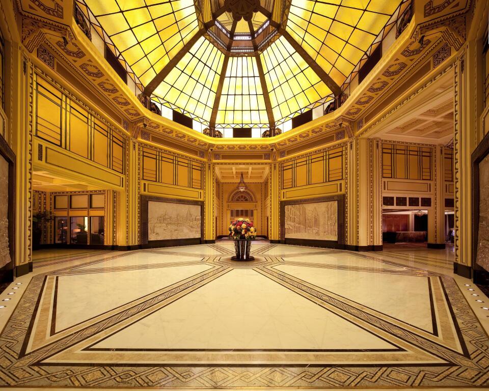 Шанхай: Fairmont Peace Hotel